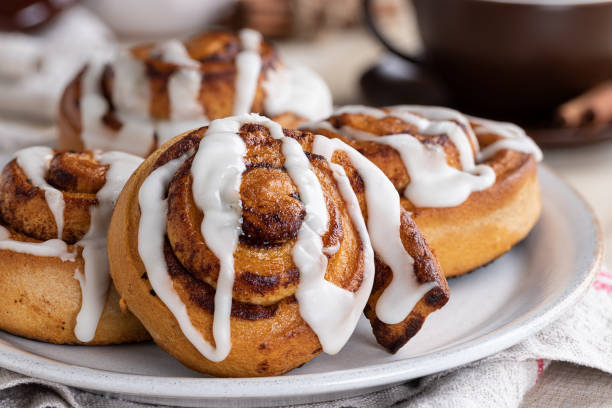 Keto cinnamon rolls 