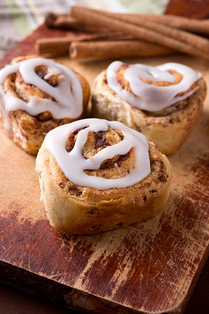 Keto cinnamon rolls 