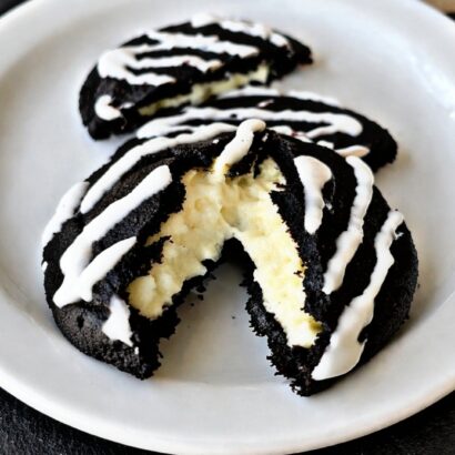 Easy Keto Oreo Cheesecake Cookies (2g Net Carbs!)