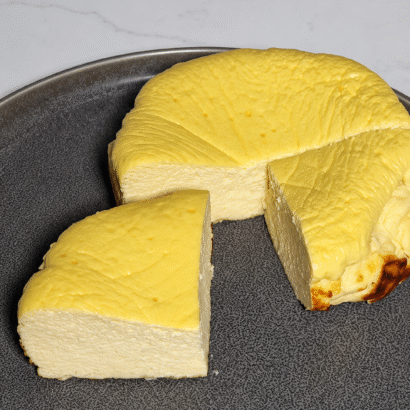 Fluffy 3-Ingredient Greek Yogurt Cake (No Added Sugar!)