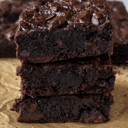 Fudgy Greek Yogurt Chocolate Brownies (Ultra-Moist Recipe)