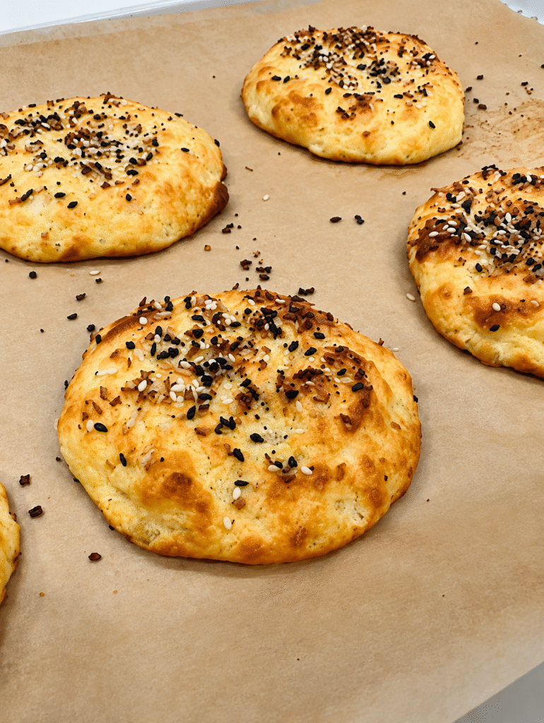 4-Ingredient Cottage Cheese Flatbread Recipe (Low Carb & High Protein)