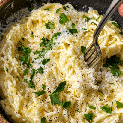 Best Keto Spaghetti Squash Alfredo (Low-Carb Pasta)